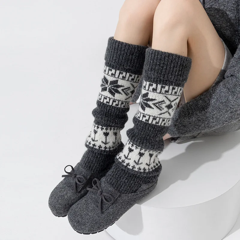 

New Women's Warm and Thick Wool Stocking with Retro Leg Protectors - Comfortable and Warm Leg Coverings for Autumn and Winter