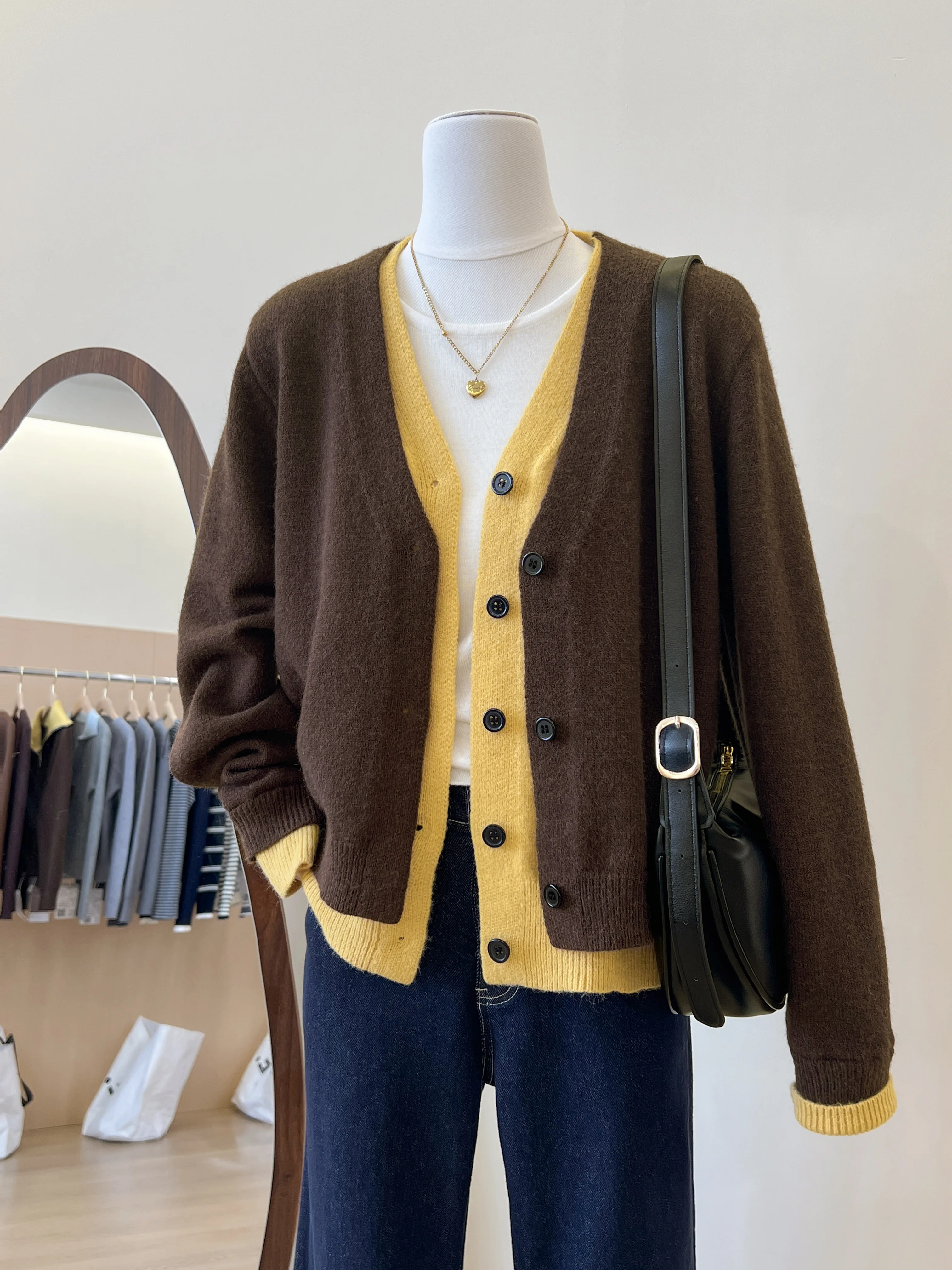 Coffee Colored V-Neck Fake Two Piece Knitted Cardigan Women'S Autumn 2025 New Lazy Style Long Sleeved Sweater Jacket Short Top