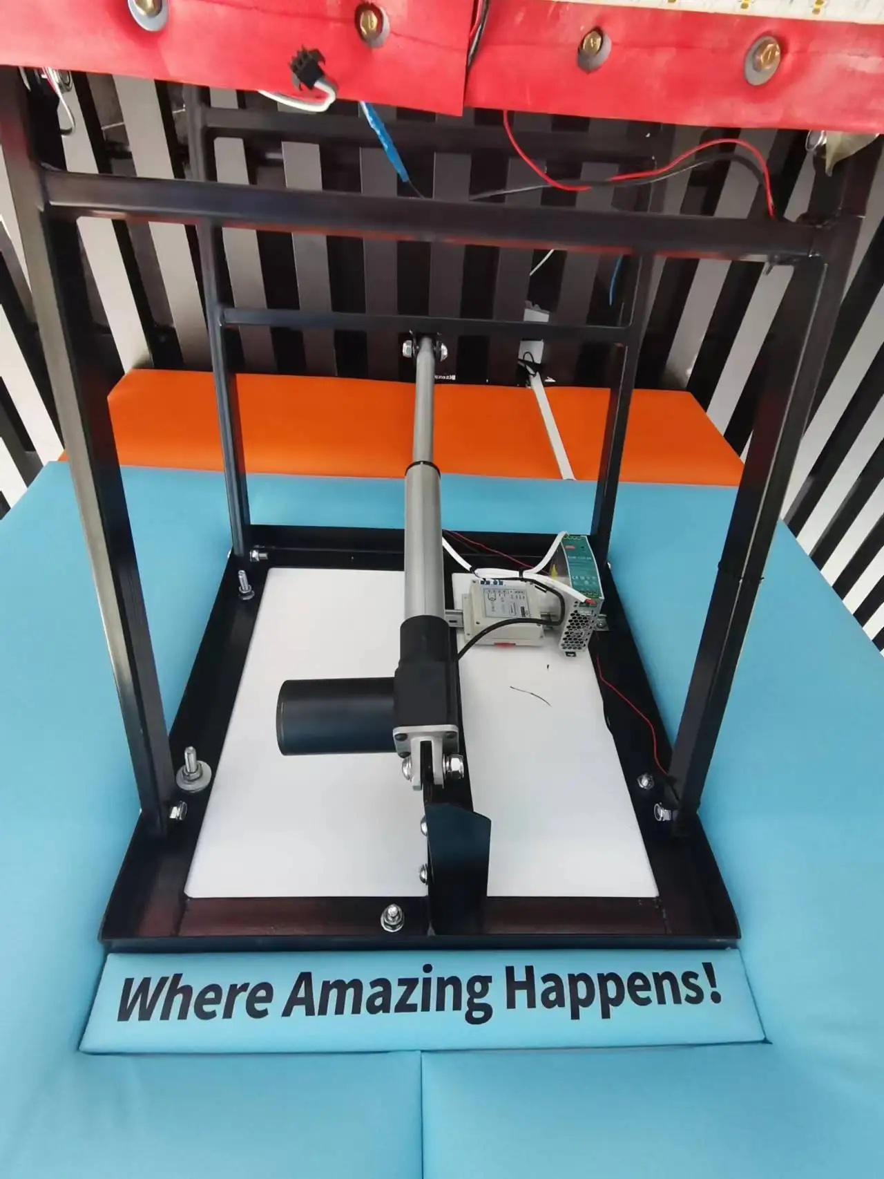 高品質屋内バスケットボールスタンド、電動高さ調整可能壁掛けバスケットボールスタンド（バスケットボールジム用）