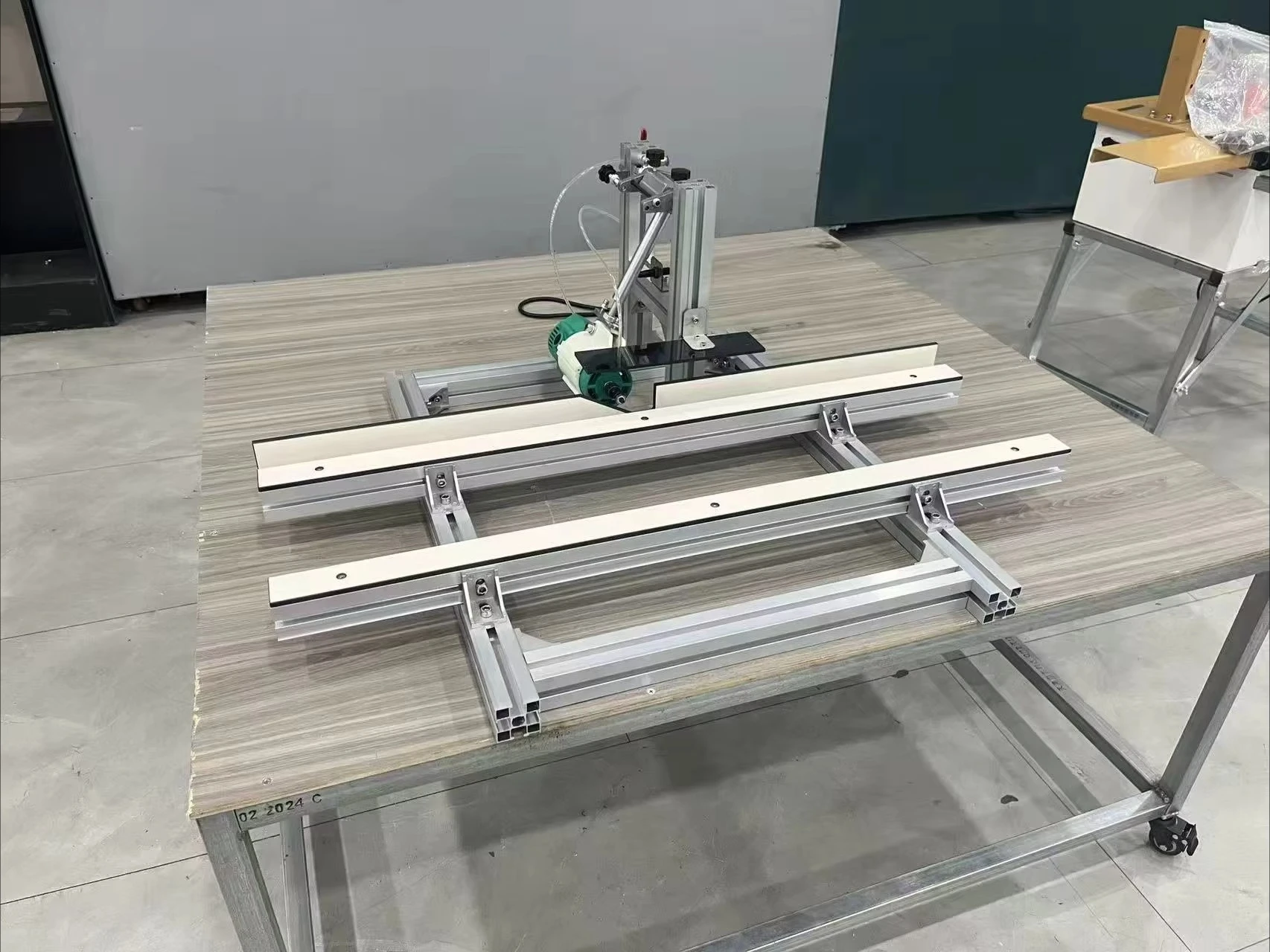 Przenośna elektryczna frezarka – Woodworking Edge Trimmer recenzja i cena