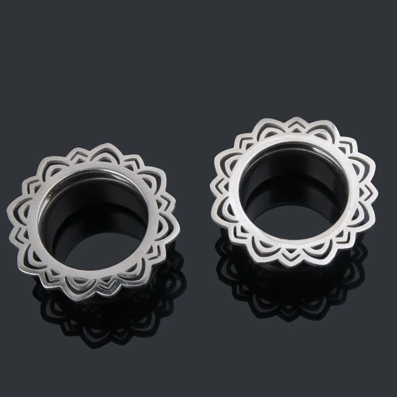 2pcs 316L Stainless Steel Ear Plugs and Tunnels Heart Cat Screwed Ear Piercing Expansion Ear Stretched Gauges Body Jewelry Oreja