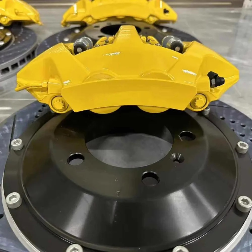 

Для комплектов тормозных суппортов 718/911/M3/M4/M5/M6/M8/RS6/RS7 и GT3: передние 6-поршневые, задние 4-поршневые + тормозные диски 380 мм.