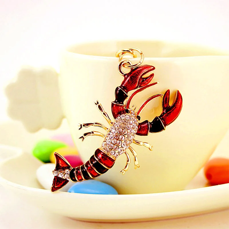 海の動物の形をしたクラヨフィッシュキーホルダー、動物の形、かわいいラインストーン、象眼細工の赤い色、賢いおもちゃのキーホルダー、面白いジュエリー