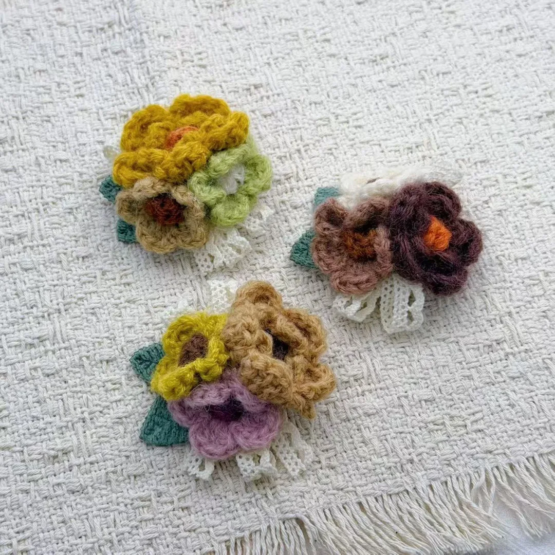 Premium Crochet Flower Brooch 3 Flowers Knitted Pin Handmade Accessory for Clothes Bag Hat Adorable Japanese Sweet Style