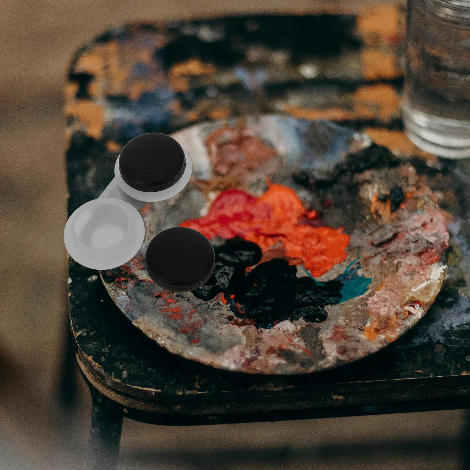 

Double Port Oil Pot Lid Plastic Paint Mixing Palette Portable Oil Paint Holder Brush Washer Artists Supplies Painting Pen Washer