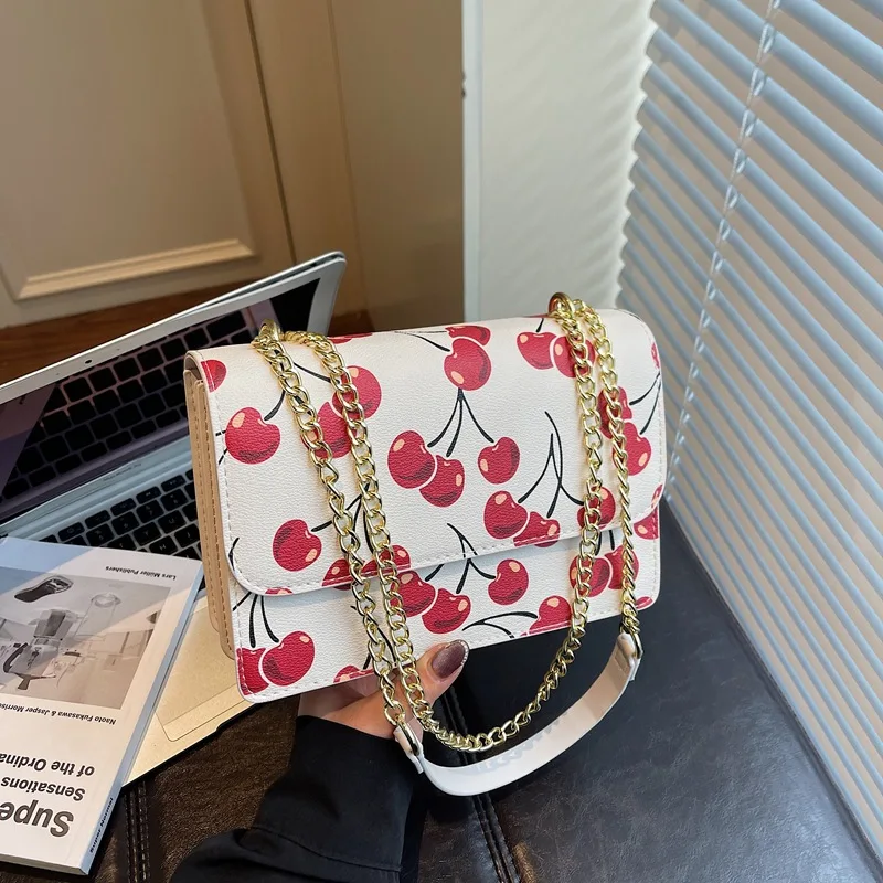 

2025 Women's Underarm Bag, Fashion Shoulder Purse for Women, Trendy Crossbody Tote, Minimalist Day to Night Bag, Textured Sling