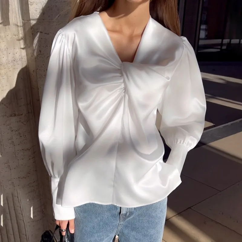 2024 Zomer Nieuwe Satijnen Modieus V-Hals Pullover Shirt Dames Kleding Temperament Woon-Werkverkeer Vrouw Elegant Bubble Mouw Top