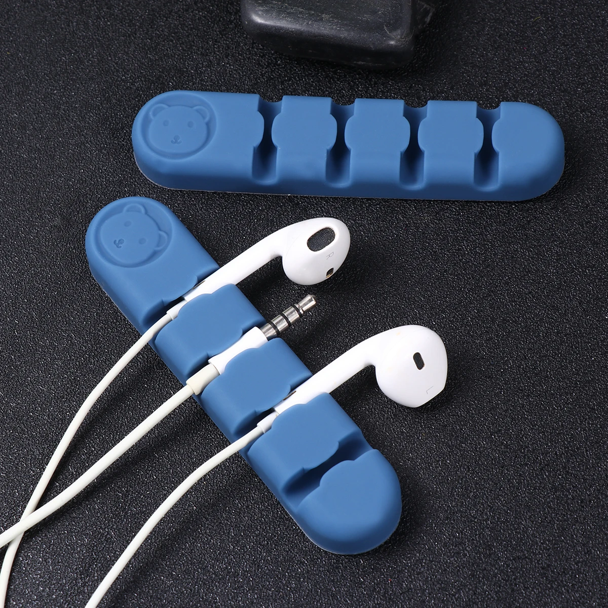 

2pcs Clips Data Cable Self Adhesive Cord Organizer Clips Wire Management Cord Cable Organizer For Power Usb Headphones