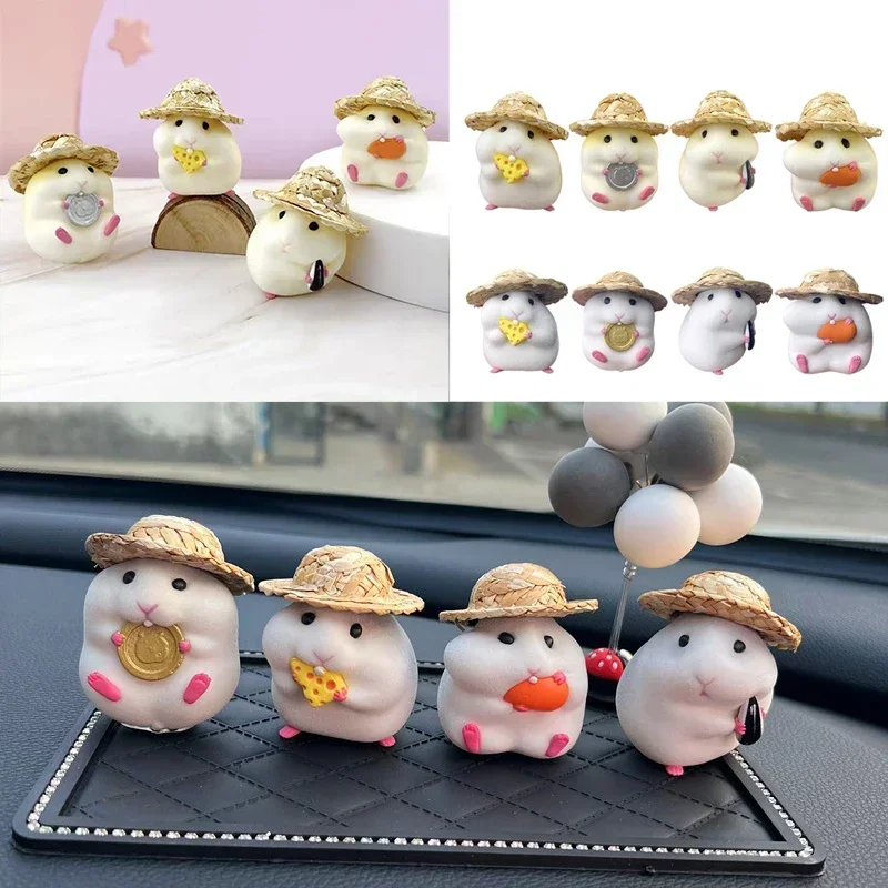 1 Buah Ornamen Mobil Hamster Lucu dengan Topi Jerami Dekorasi Aksesori Mobil Dasbor Mobil Kartun Hadiah Pasangan Aksesori
