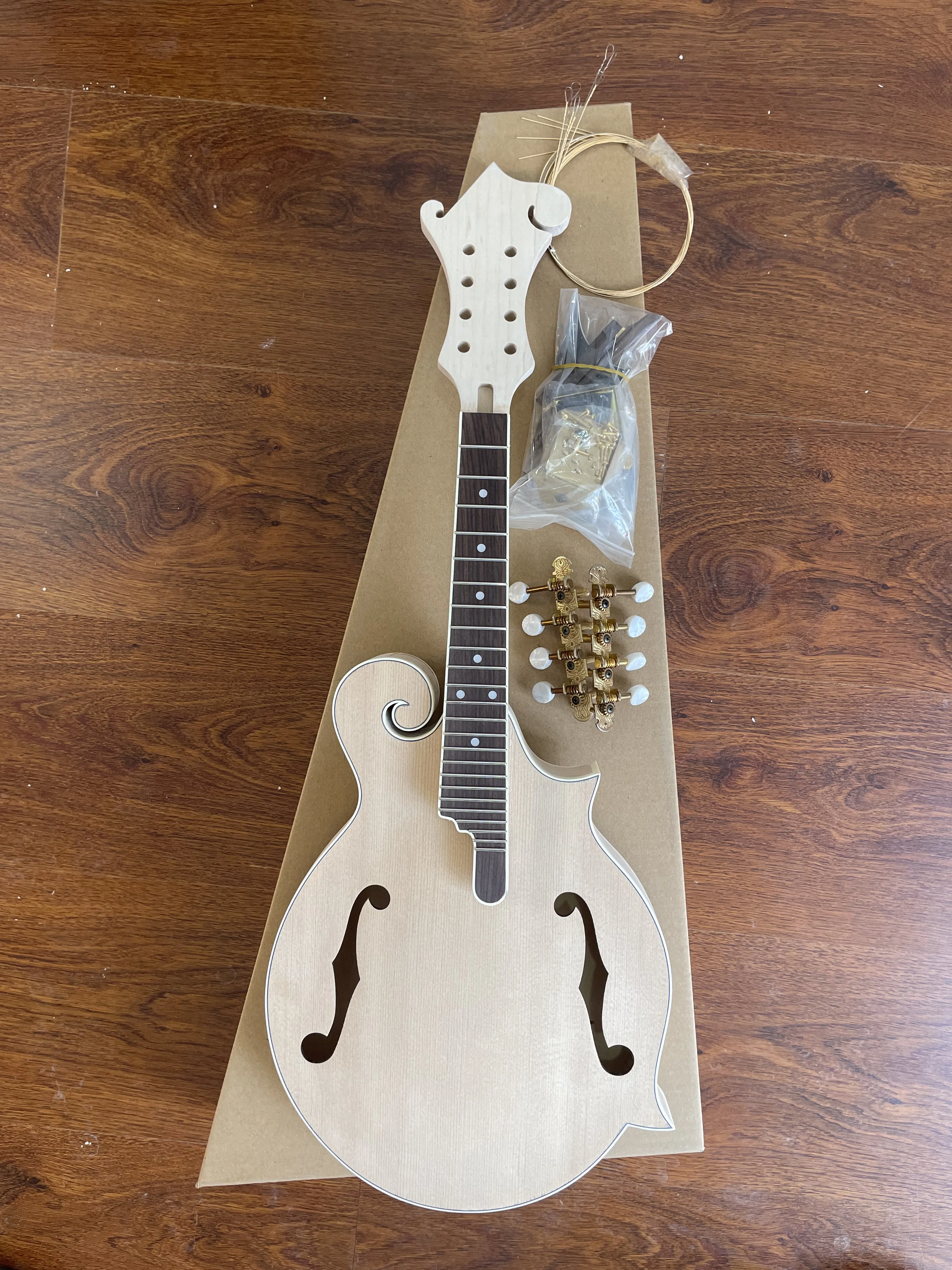DIY Akustik-Mandolin-Bausatz Kentucky-Stil F-Loch 8 Saiten Ahornhals Halbhohlkörper aus Ahorn Palisander-Griffbrett