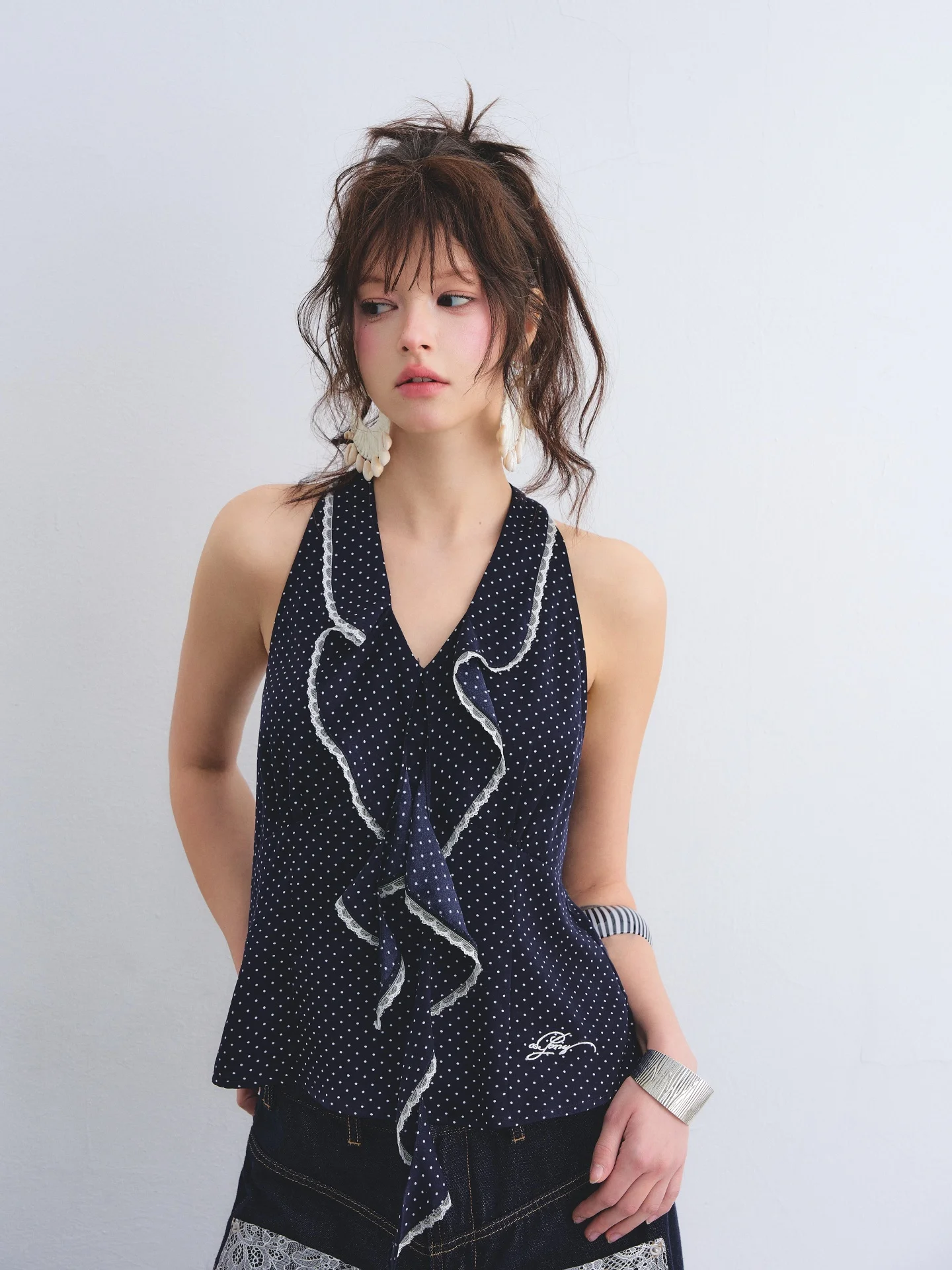 

AsGony Lace Trim V-Neck Sleeveless Slim Fit Outerwear Top Polka Dot French Style Women's Shirt No Pocket Regular Length