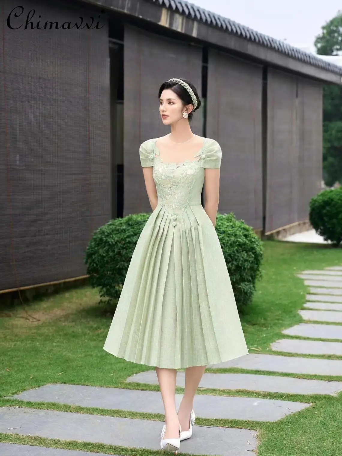 

French Elegant Temperament Splicing Crew Neck Short Sleeve Embroidered Flowers High Waist Slim A-line Long Dress Women Summer