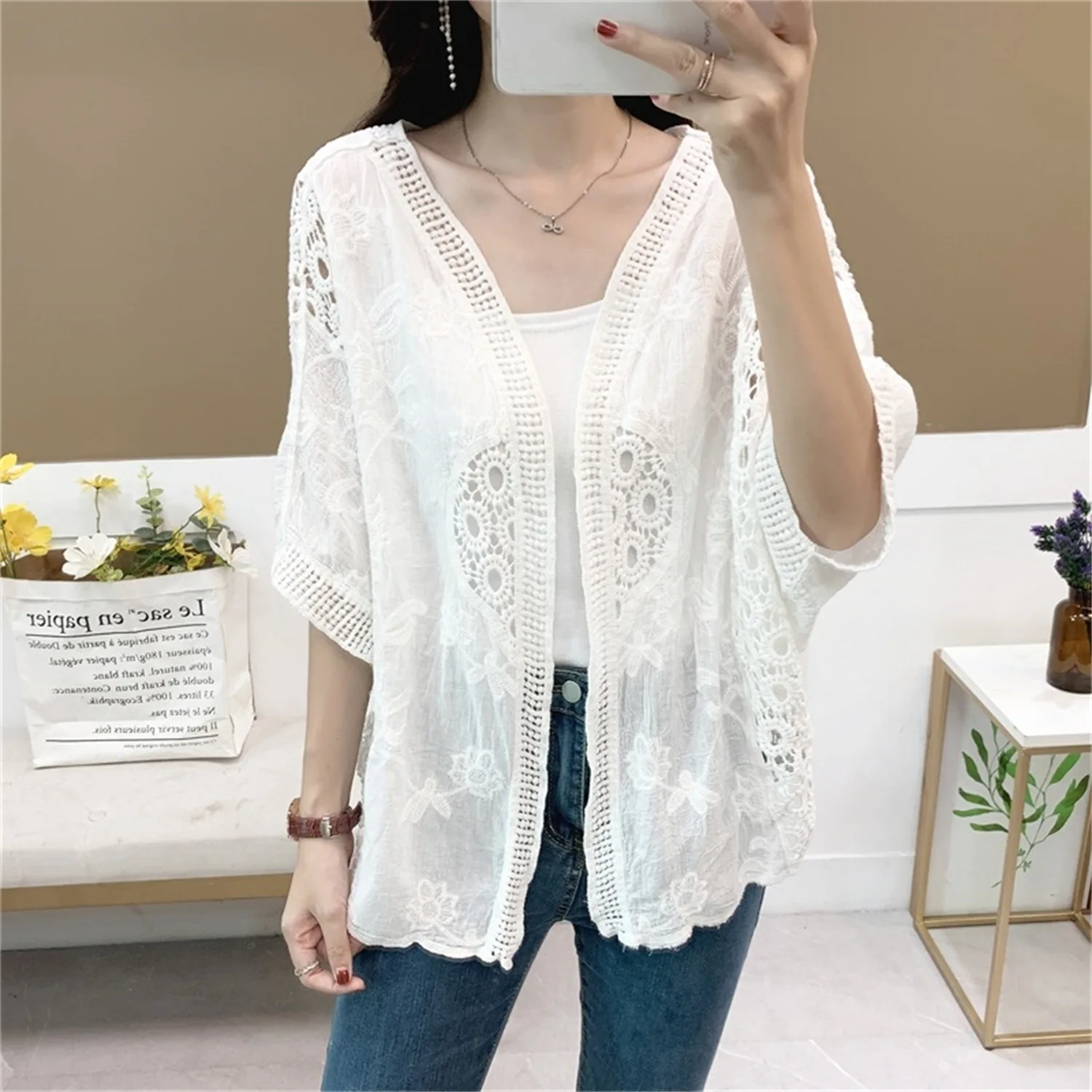 

2025 Autumn Loose V-Neck Lace Hollow Shawl Cardigan Top Bat Half Sleeve Bohemian Women's Cardigan Holiday Beach Jacket