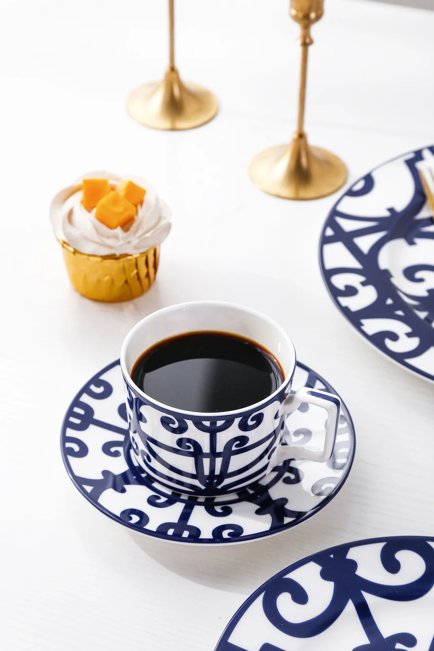 European wrought iron ceramic plate set snack plate daily bone China coffee cup and saucer dinner set dish set cutlery set