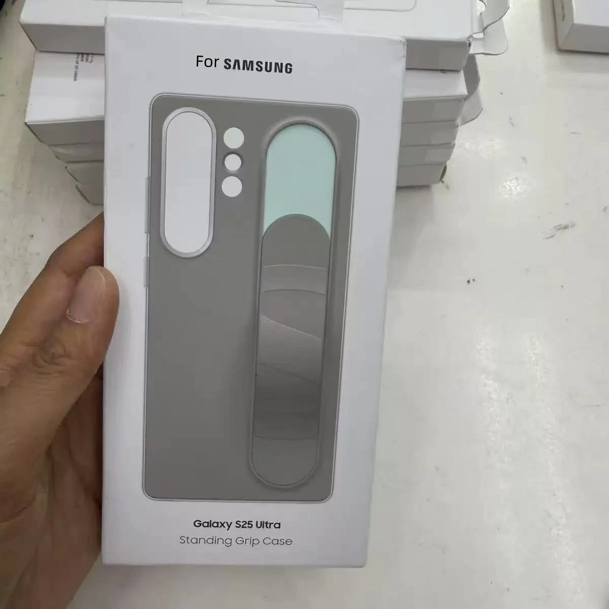 

Silicone elastic standing wristband protective case For Samsung Galaxy S26 Ultra S25FE S24 S23 Ultra Original smart control case