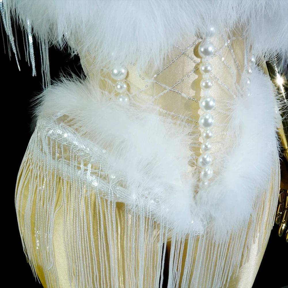 Nuevo GOGO pluma blanca escenario perla bata Sexy mujer club nocturno fiesta cumpleaños carnaval Crop Tops desgaste trajes de actuación de cantante