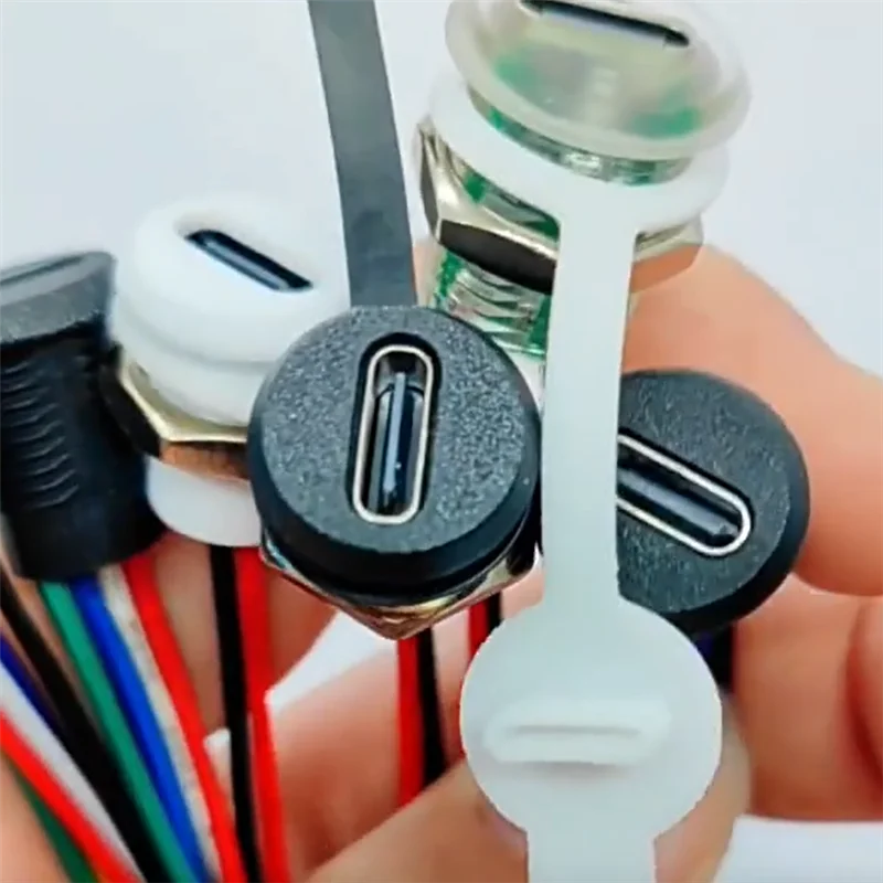 

Waterproof Connector with M11 Nut Snap Lock Plate for Data Sync & Power Deliver USB-C High Current Charging Socket Female Type-C