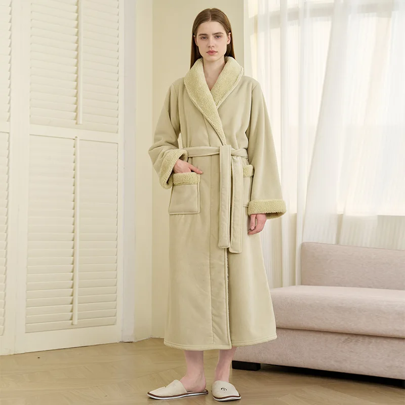 High-end Double-Layer Thickened Flannel Robe for Women, Winter New Arrival, Extended Length, Stylish Short Fluff Warm Bathrobe