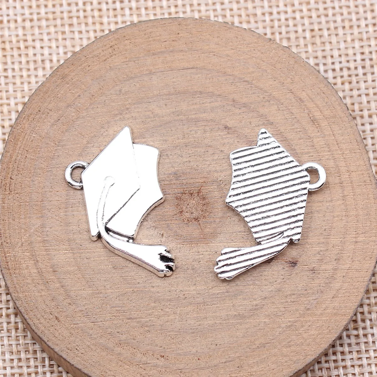 20pcs 22x24mm(0.87x0.94inch) Antique Silver Color Graduation Cap Charms Pendants DIY Jewelry Making Accessories