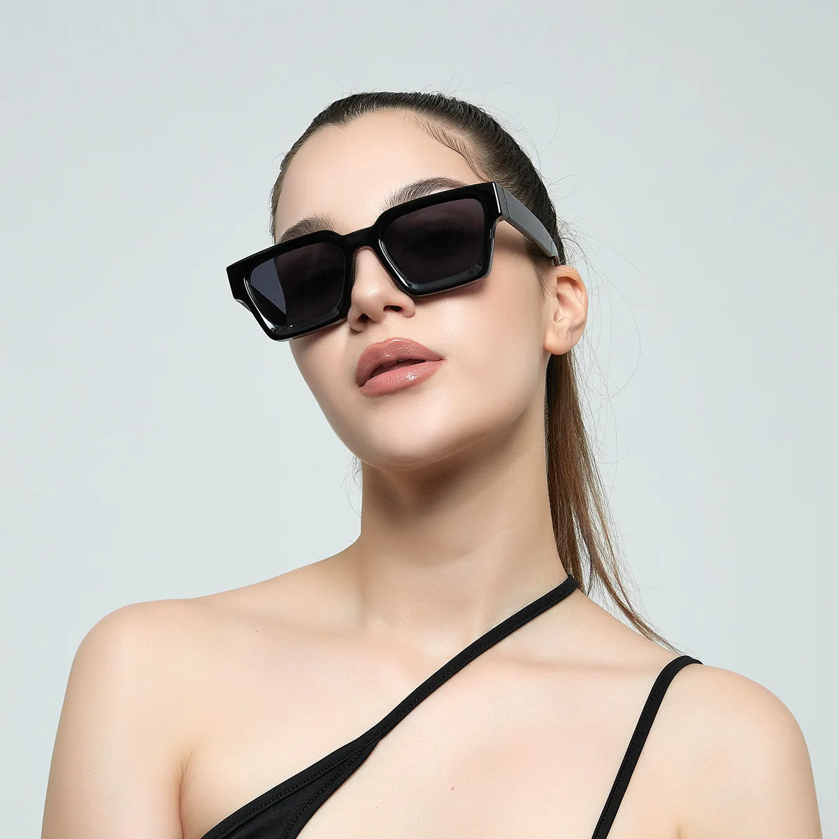

2025 Sunglasses Trendy Box Glasses Personalized Cross border Large Frame Cool Fang New European and American Thick Frame