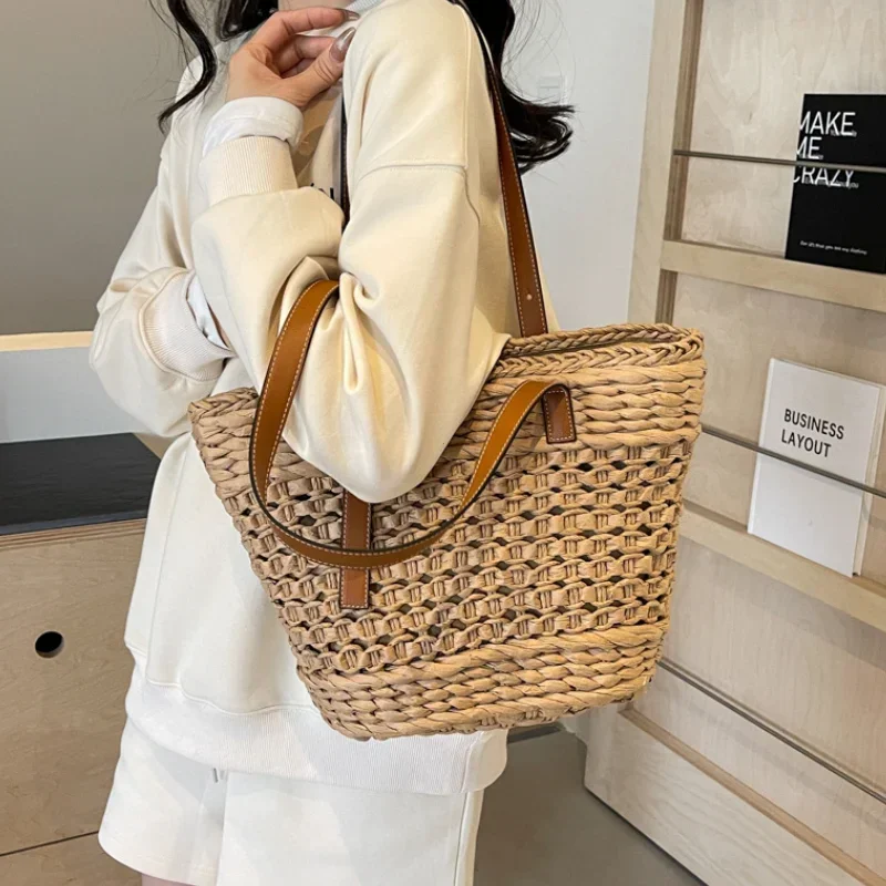 Summer Handwoven Straw Beach Women Tote Bags 2024 Vintage Hollow Out Basket Rattan Handbag Vacation Shoulder Bag New Beach Bag