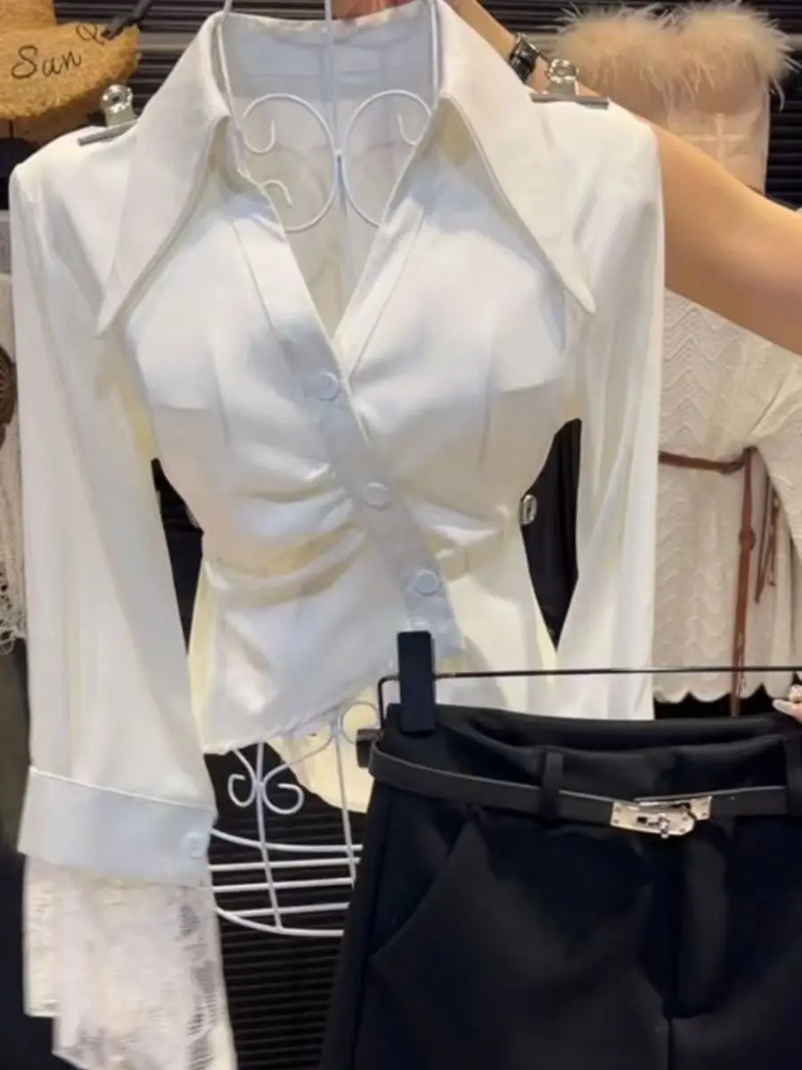 

Женская приталенная блузка с кружевными вставками и длинными рукавами-колокол, модная, стройнящая, осенняя новинка