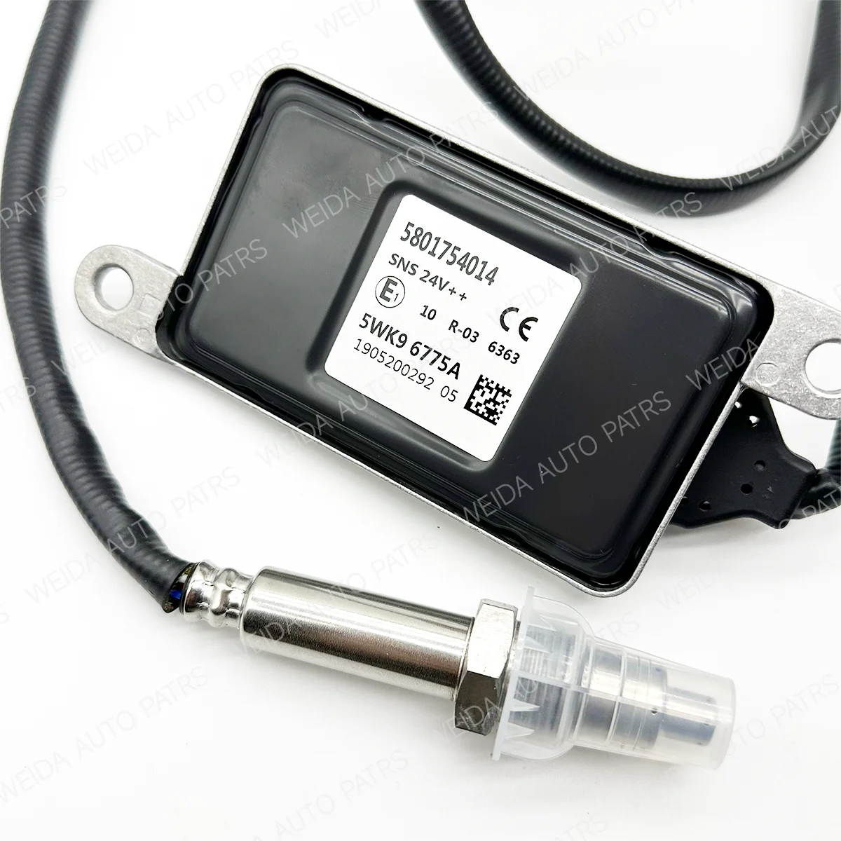 5801754014 5WK96775A 5WK9 6775A 24V Nitrogen Oxygen Sensor 24V For IVECO Trucks Buses Diesel Exhaust Gas Detection Nox Sensor
