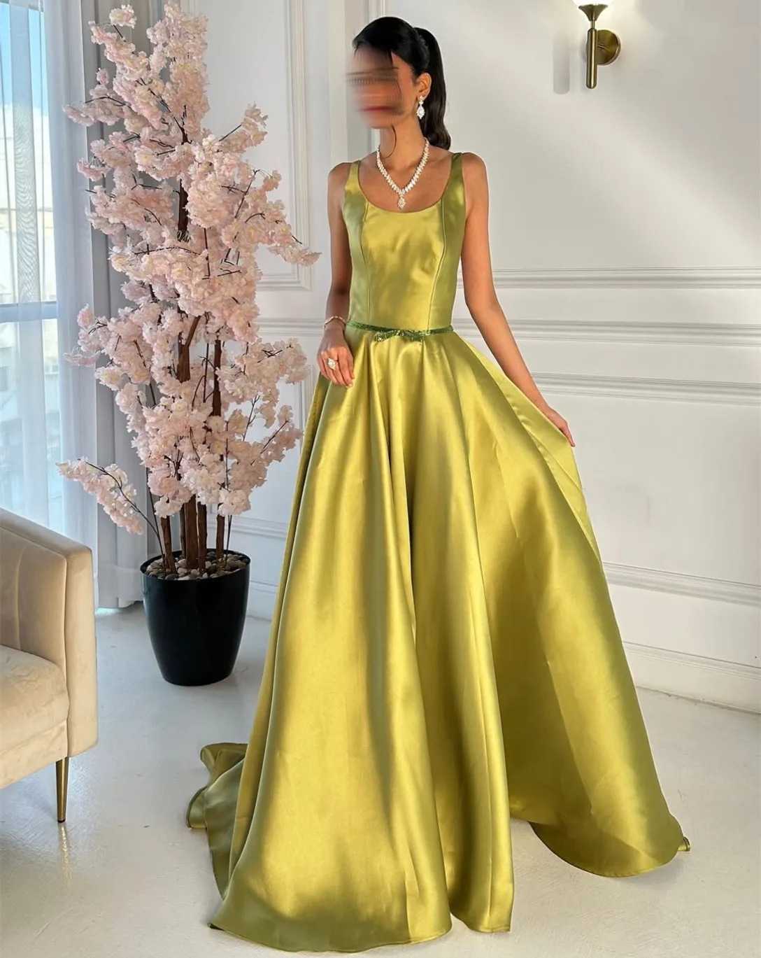 

Customized Long Square Neck Evening Dresses with Bow A-Line Satin Sweep Train فساتين الحفلة Prom Dress for Women