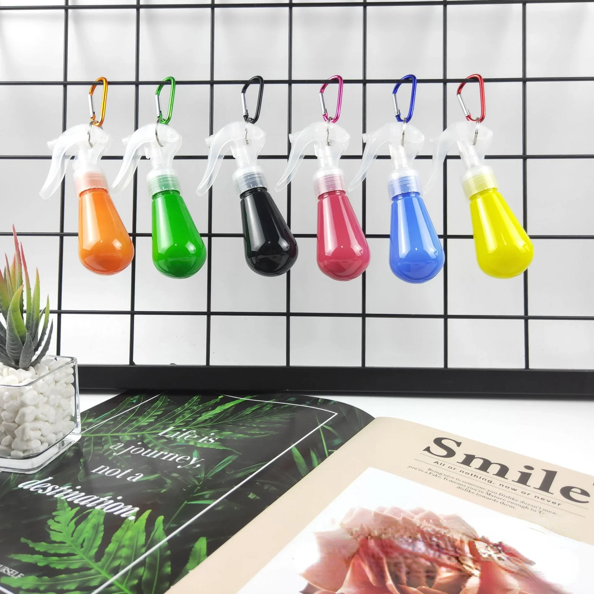 60ml Spray Multi-color Papaya Lamp Disinfection Spray Bottle Bottle Hook Gardening Supplies Garden Irrigation Supplies Sprayer