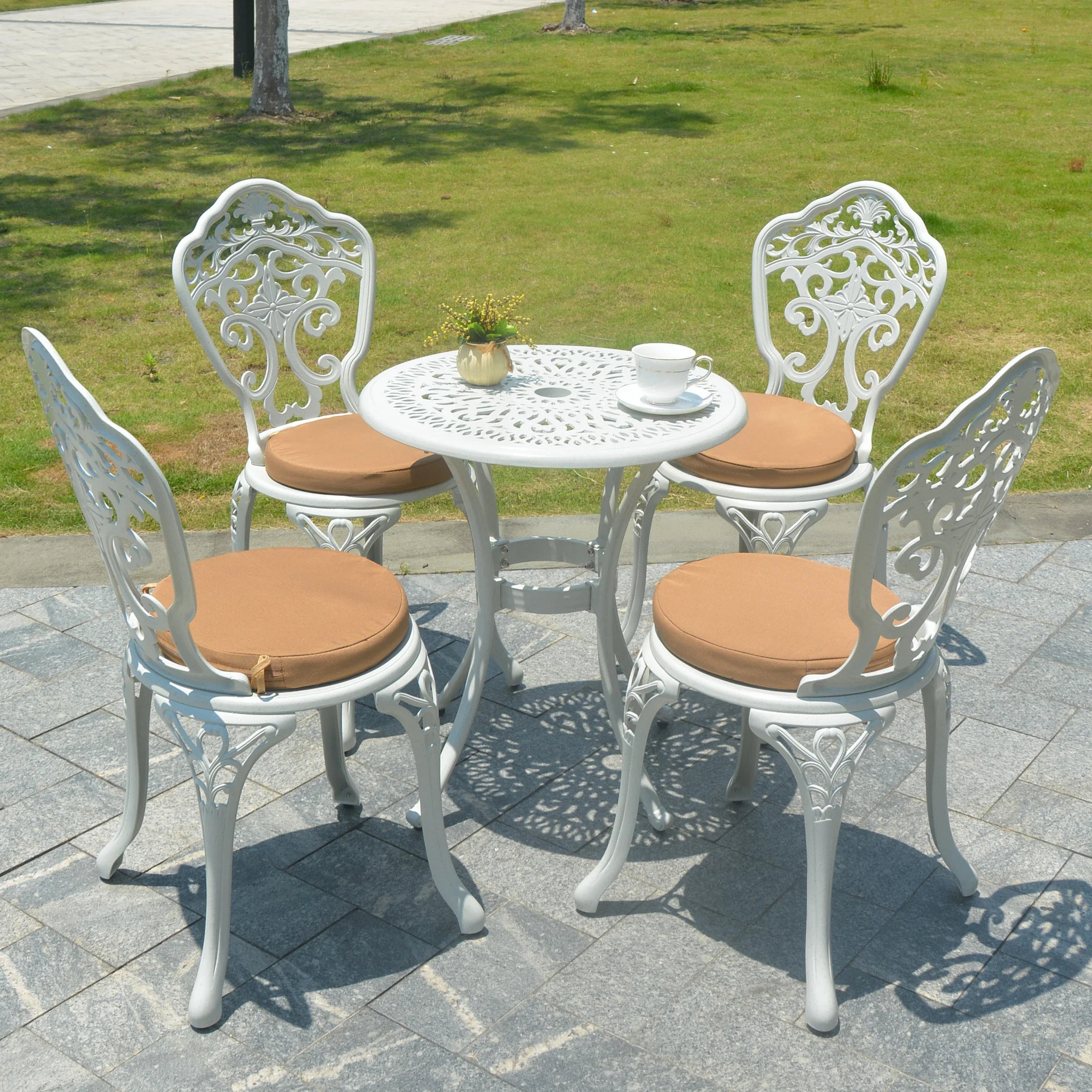 Cast aluminum tables and chairs outdoor balcony tables and chairs European outdoor tables and chairs open-air terrace leisure