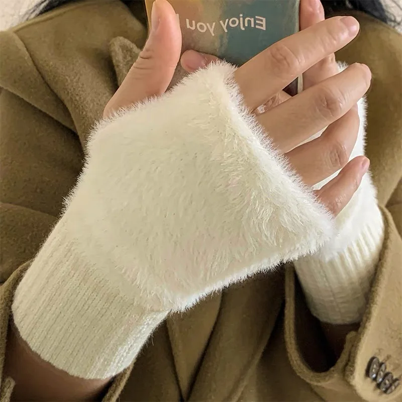 

Soft Mink Fleece Half Finger Gloves Women Winter Warm Fingerless Gloves Luxury Solid White Plush Knitted Wrist Mittens Writting