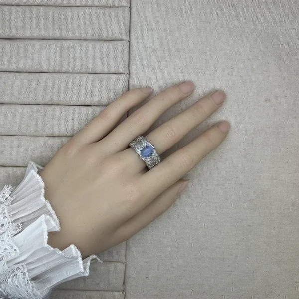 

Синее овальное кольцо с цирконом для женщин, винтажное роскошное кольцо на открытый палец, интернет-ювелирные изделия знаменитостей, модные аксессуары