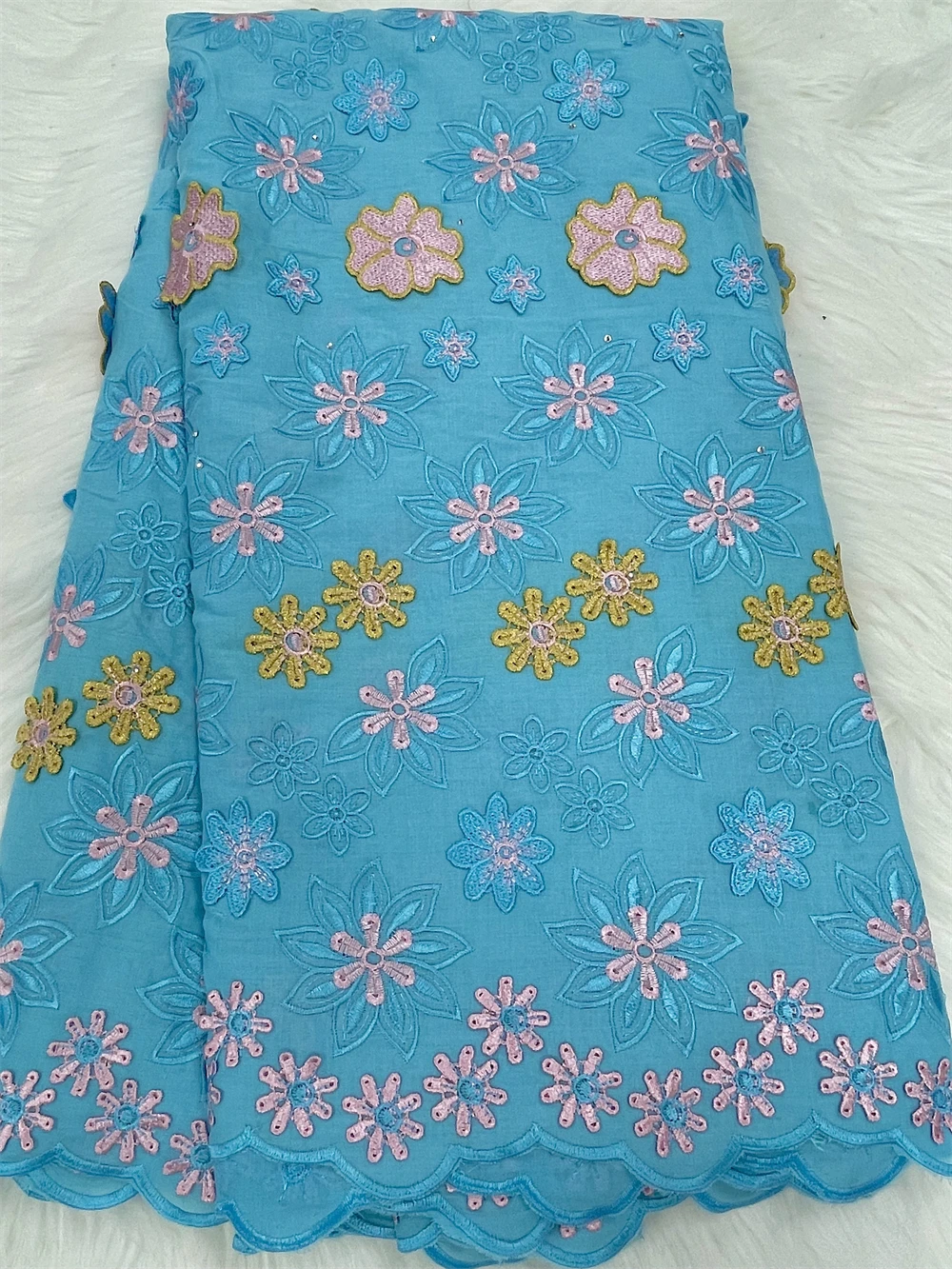 3D Bloemen Afrikaanse 100% Katoenen Zwitserse Voile Kantstoffen Hoge Kwaliteit Nigeriaanse 2026 Dames Feestmateriaal Voor Kleding En Naaien