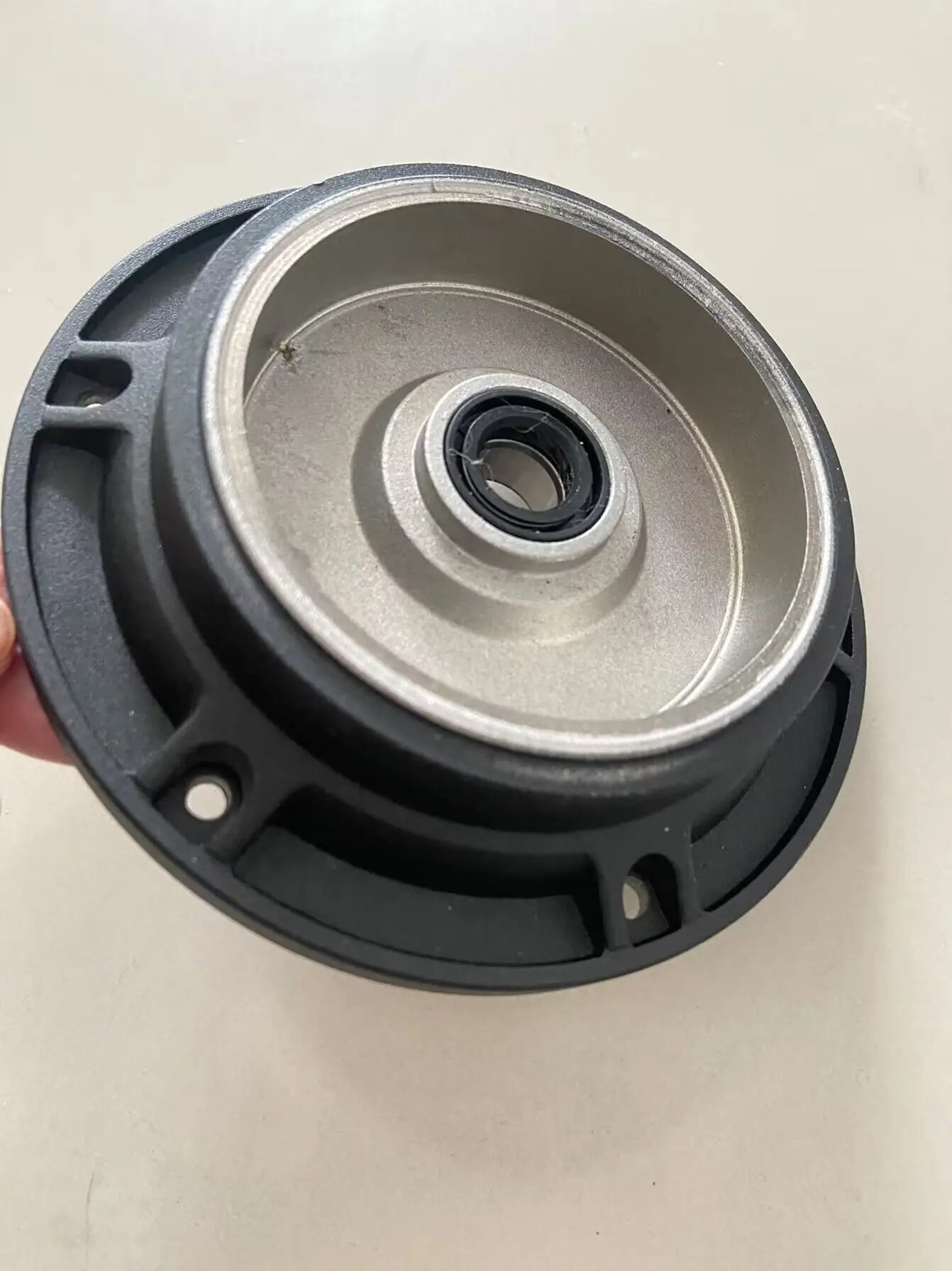 

ruima mini pro rear rim valve side of ruima mini pro electric scooter/SPW mini pro