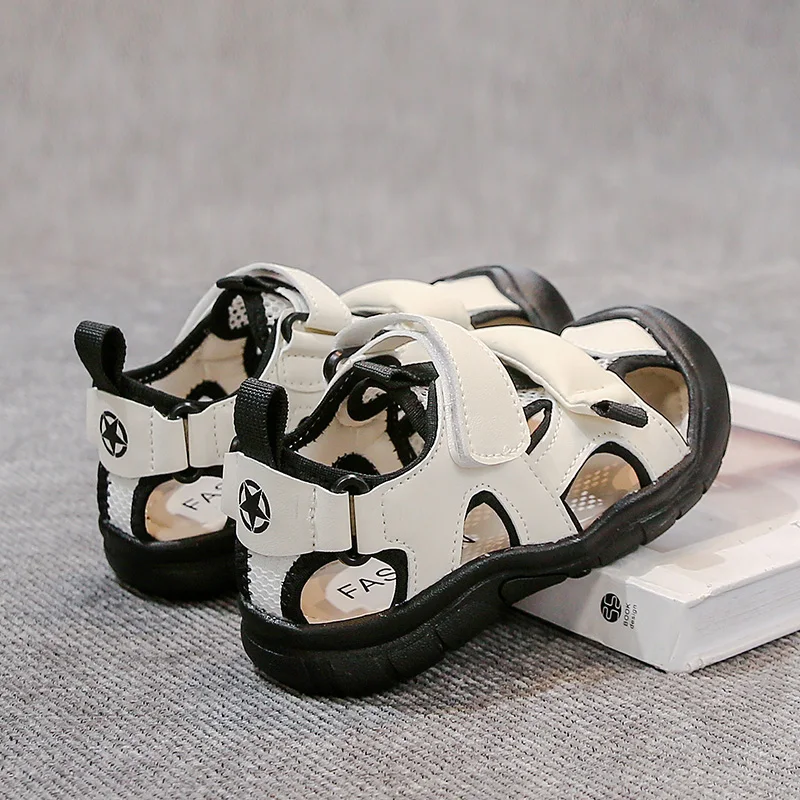 

Girls'sandals Summer New children's beach shoes Korean version fashionable sports sandals headwear casual for older children