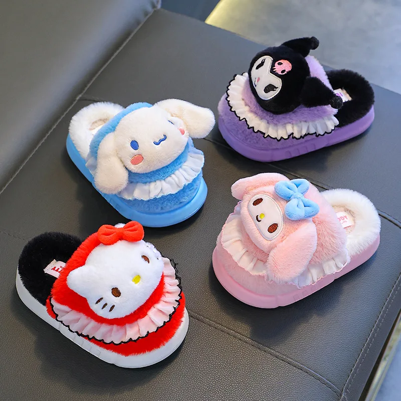 Anime Kuromi Autunno/Inverno Hello Kitty Pantofole in cotone Cinnamoroll Cartoon Pantofole piatte in peluche My Melody Pantofole calde regalo