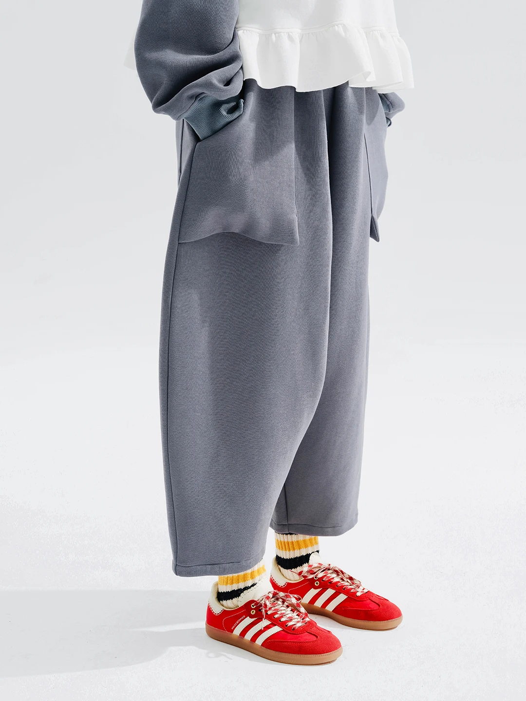 

imakokoni 2023 new original air layer thigh radish pants gray sweatpants female Spring and Autumn 234283