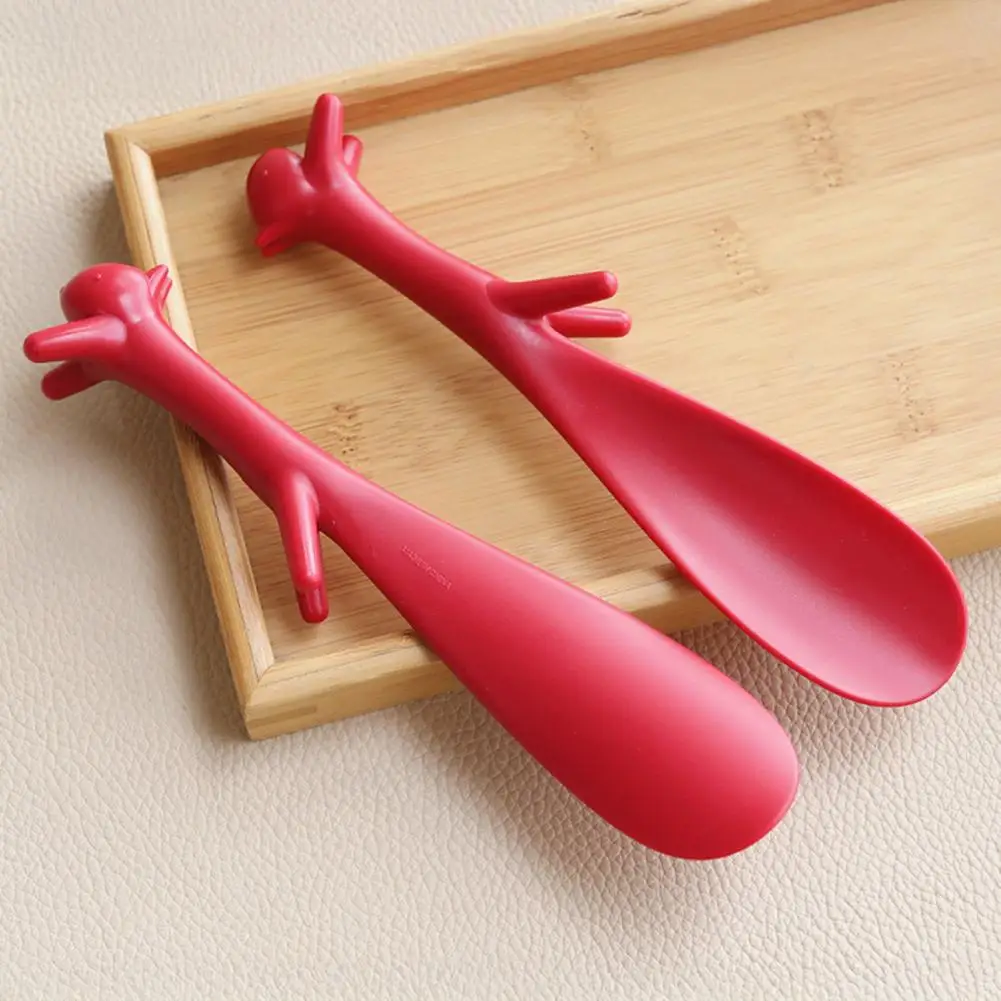 Heel Protector Shoe Horn Squirrel Shoe Horn Long Handled Shoehorn for Men Women Kids Seniors Shaped Shoe Puller for Shoes