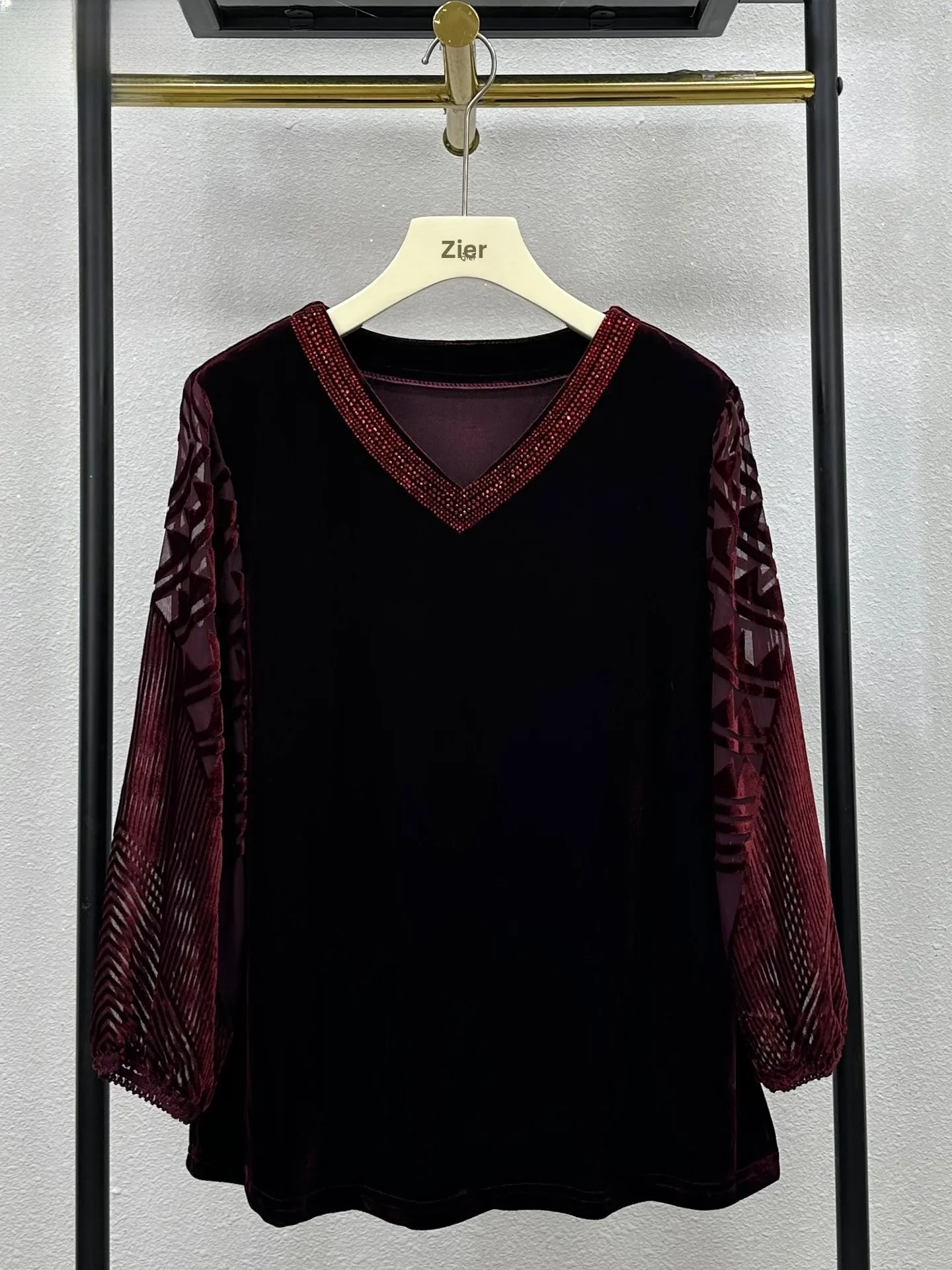 ele-silk-velvet-women's-t-irt-v-ne-glitter-straight-leg-pants-two-piece-set-plus-size-mommy-clothes-casual-chic