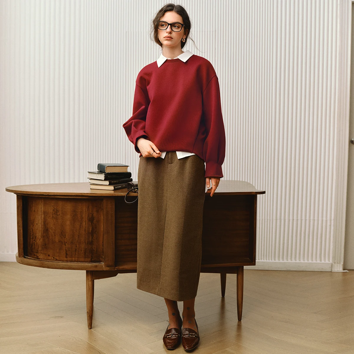 OLrain Women's Sweatshirts French Back Bow Design Sweater 2025 Autumn O-neck Long Sleeve Pullovers Solid Knit Tops O57QR001290