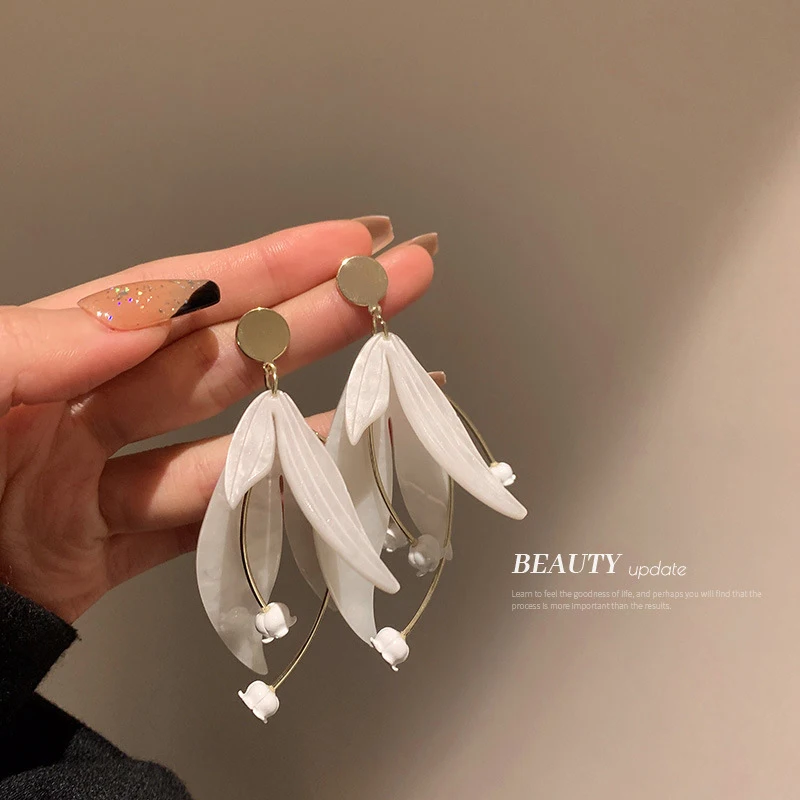 Handgefertigte Boho-Mode Silbernadel Super-Feenblüten-Ohrringe Koreanische Nischen-High-End Insen-Serie Vielseitige Mädchen-Ohrringe für Damen