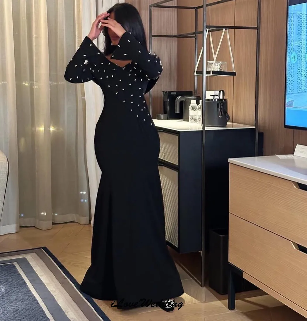 Abiti da sera eleganti con scollo a V 2025 Abiti da ballo a sirena a maniche lunghe Abito da cerimonia nuziale per le donne Lunghezza del pavimento degli ospiti Personalizzato