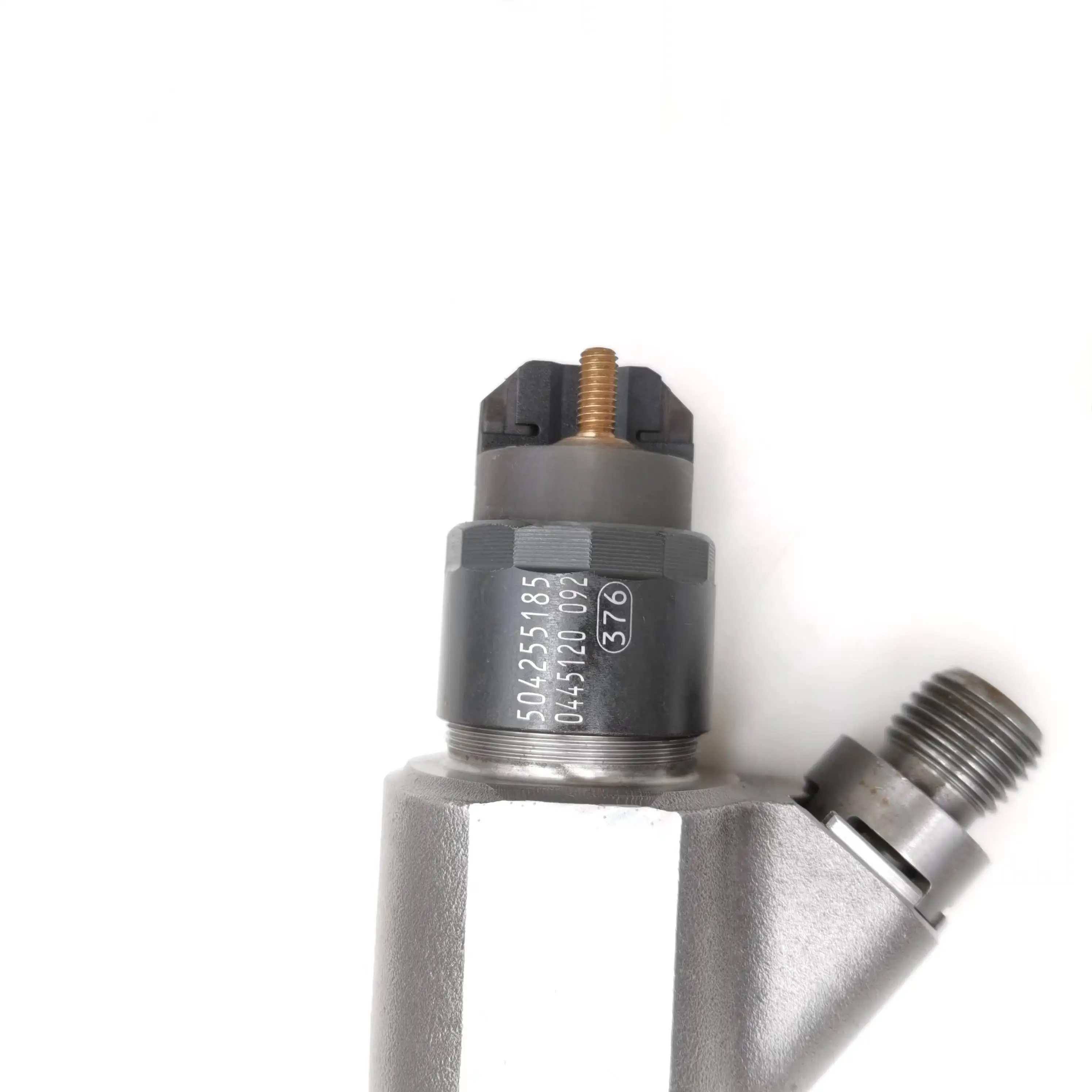 หัวฉีดหัวฉีดดีเซลคุณภาพสูง 0445120092 504194432   หัวฉีดสําหรับเครื่องยนต์ดีเซล หัวฉีดคอมมอนเรล 0445120092 504194432