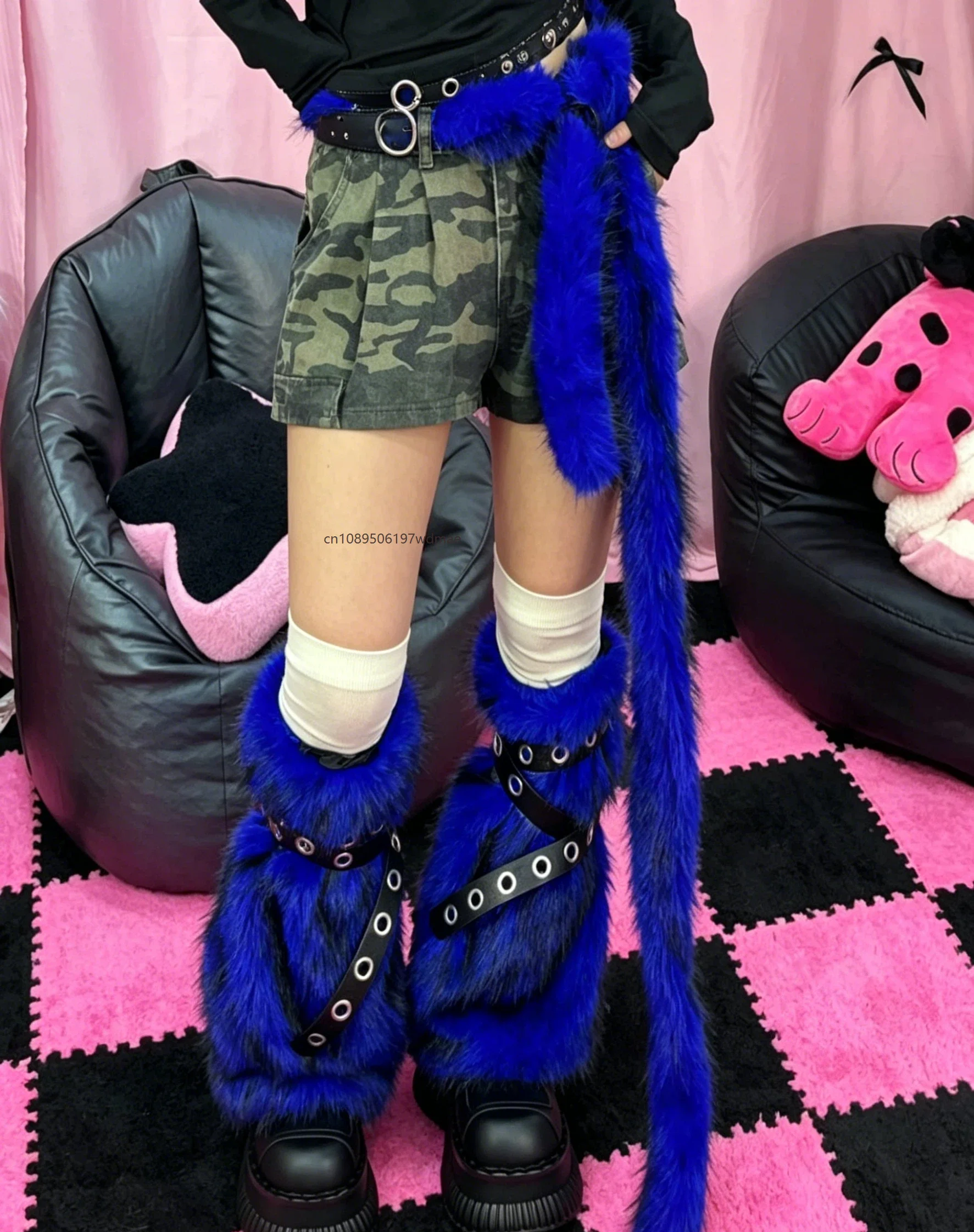 ヒップホップパンクスタイルベルトレッグカバー、毛皮のようなコスプレダンスアクセサリー、ロリータロングプラッシュソックス、女性用パーティーステージコスチューム小道具