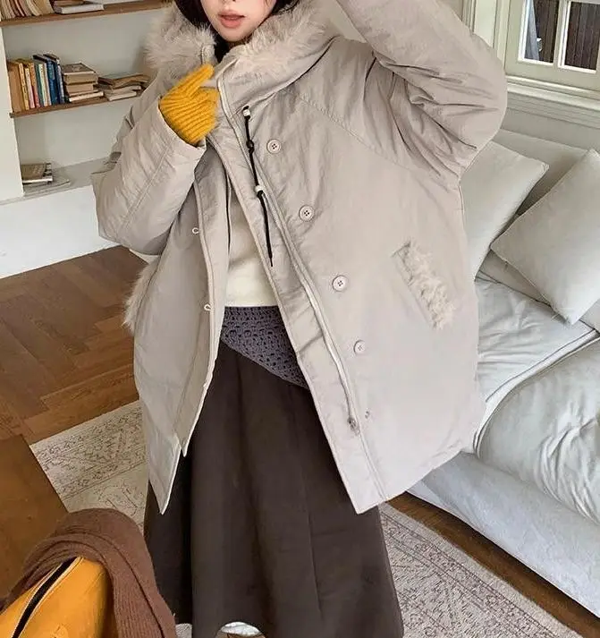 

Winter and Autumn Thickened and Long-style Cotton Coat with Added Insulation