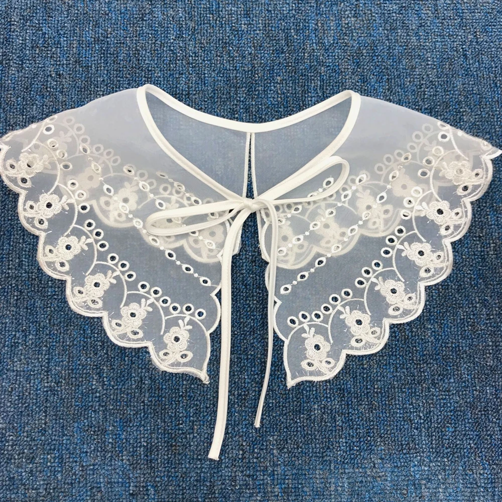 

Detachable Lace Embroidered Shawl Applique Hollow Clothing Decoration Apparel Sewing Lace Neckline Fake Collar