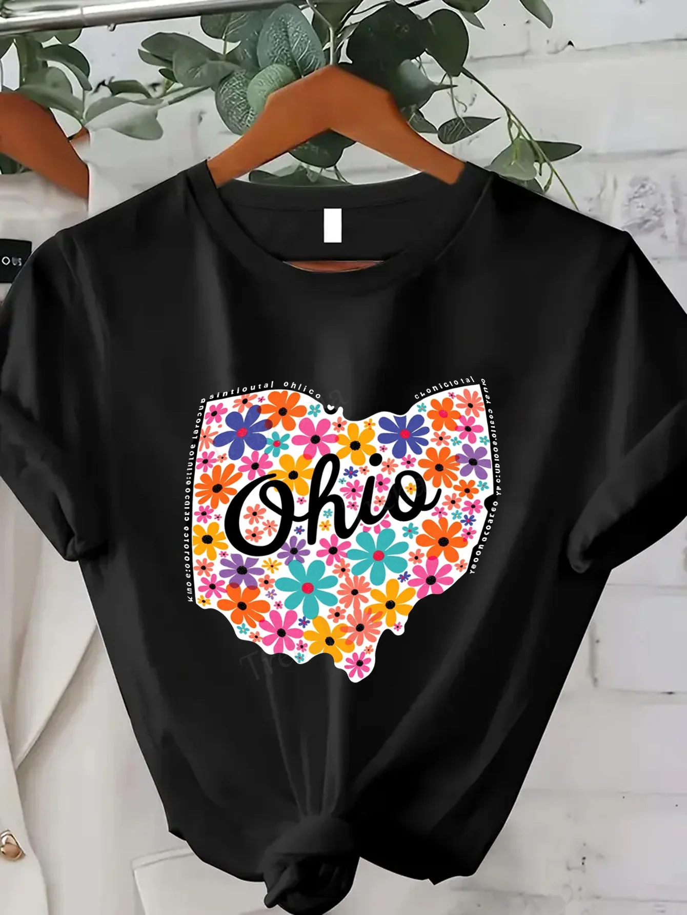 

Женская футболка Цветочная футболка штата Огайо для женщин — повседневная и шикарная