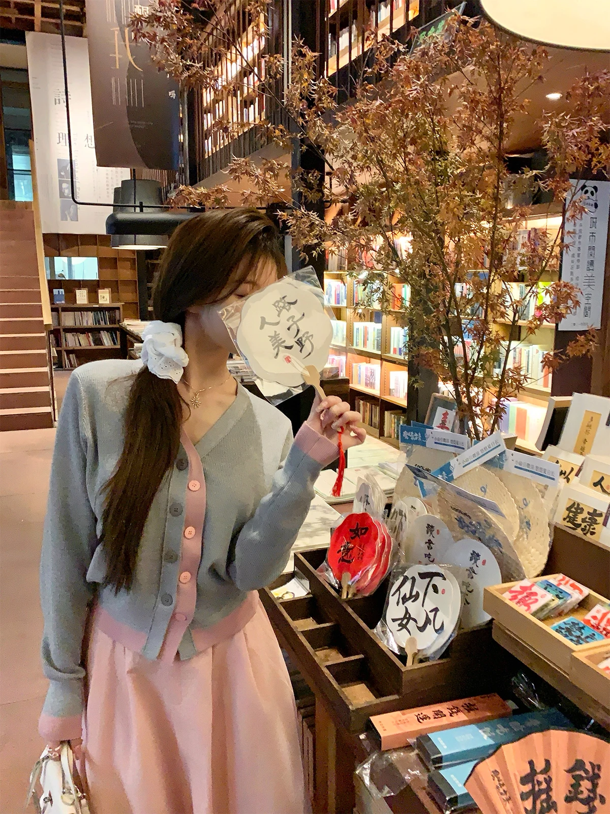 

Женский вязаный кардиган контрастных цветов с V-образным вырезом, повседневный, приталенный, базовый, в корейском стиле, для работы и отдыха