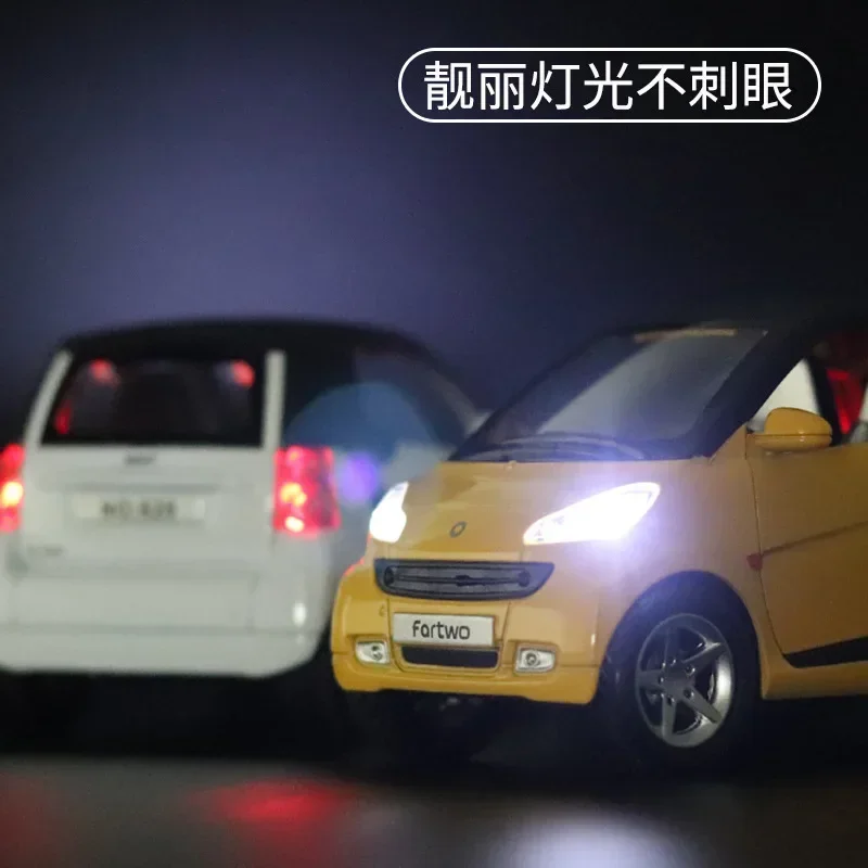 1:32 Benz SMART Cute Alloy Model Car Metal Diecast Car Simulation Sound And Light Pull Back Toy Car For kids Collection Gifts