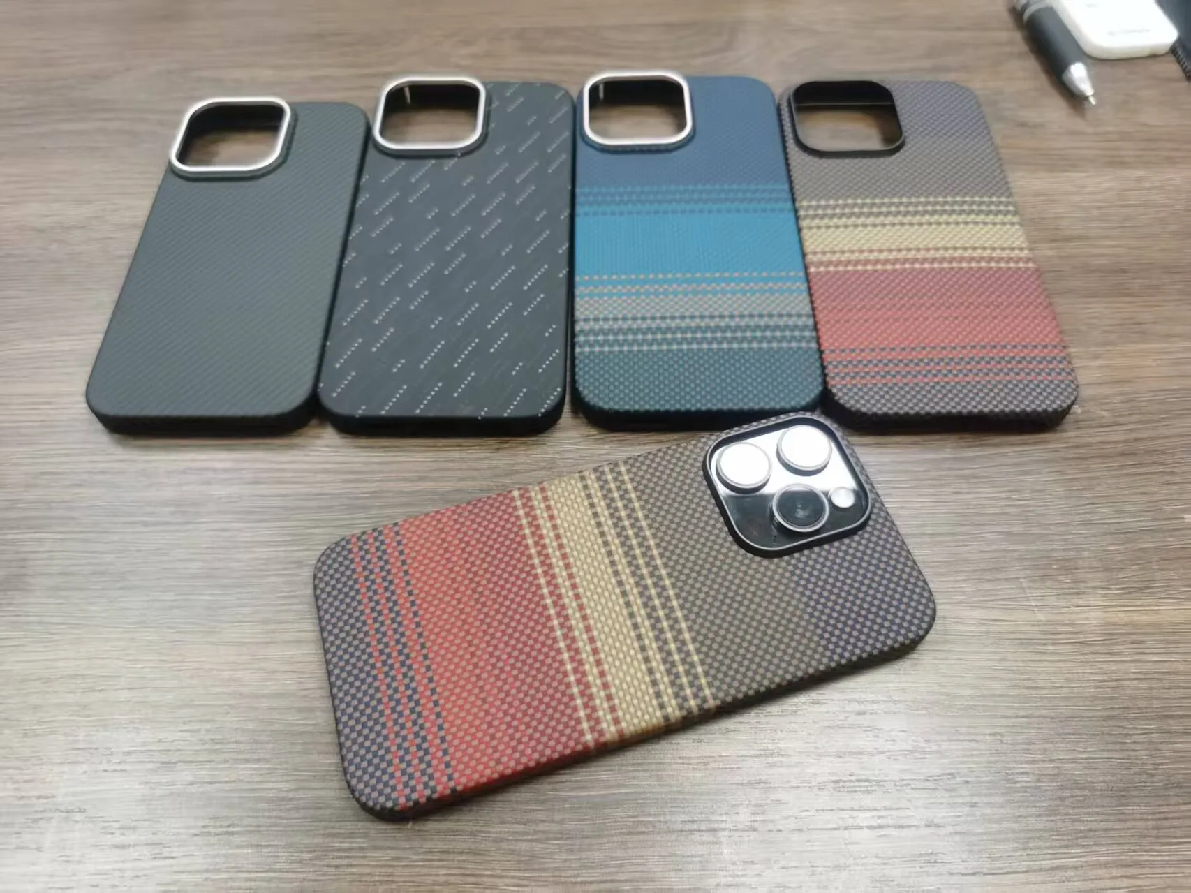 

Applicable to Apple iPhone 15 Pro Max phone case, iPhone 15 Pro Kevlar carbon fiber new full-cover protective cover